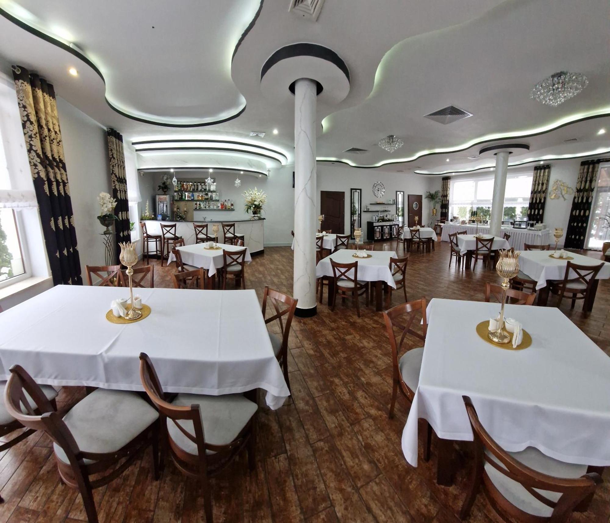 Hotel Cynamon à Nowy Sącz Extérieur photo