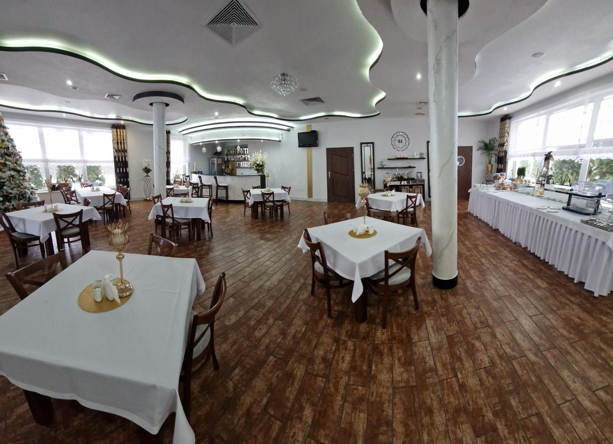 Hotel Cynamon à Nowy Sącz Extérieur photo