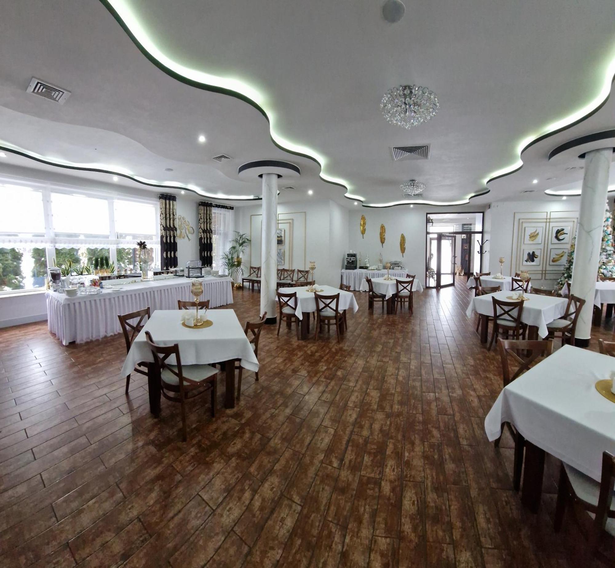 Hotel Cynamon à Nowy Sącz Extérieur photo