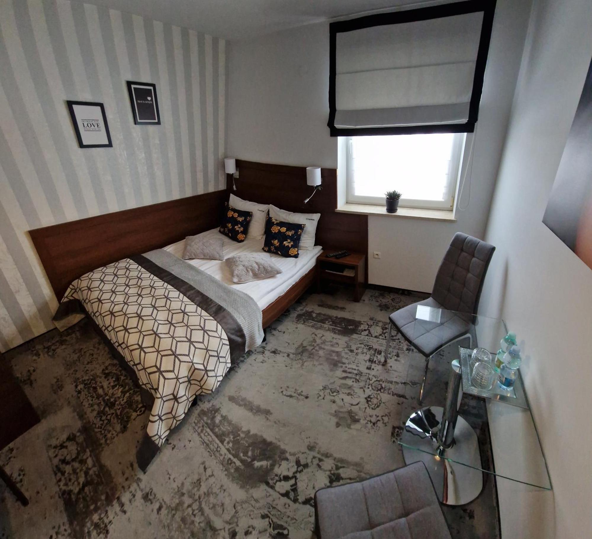 Hotel Cynamon à Nowy Sącz Extérieur photo
