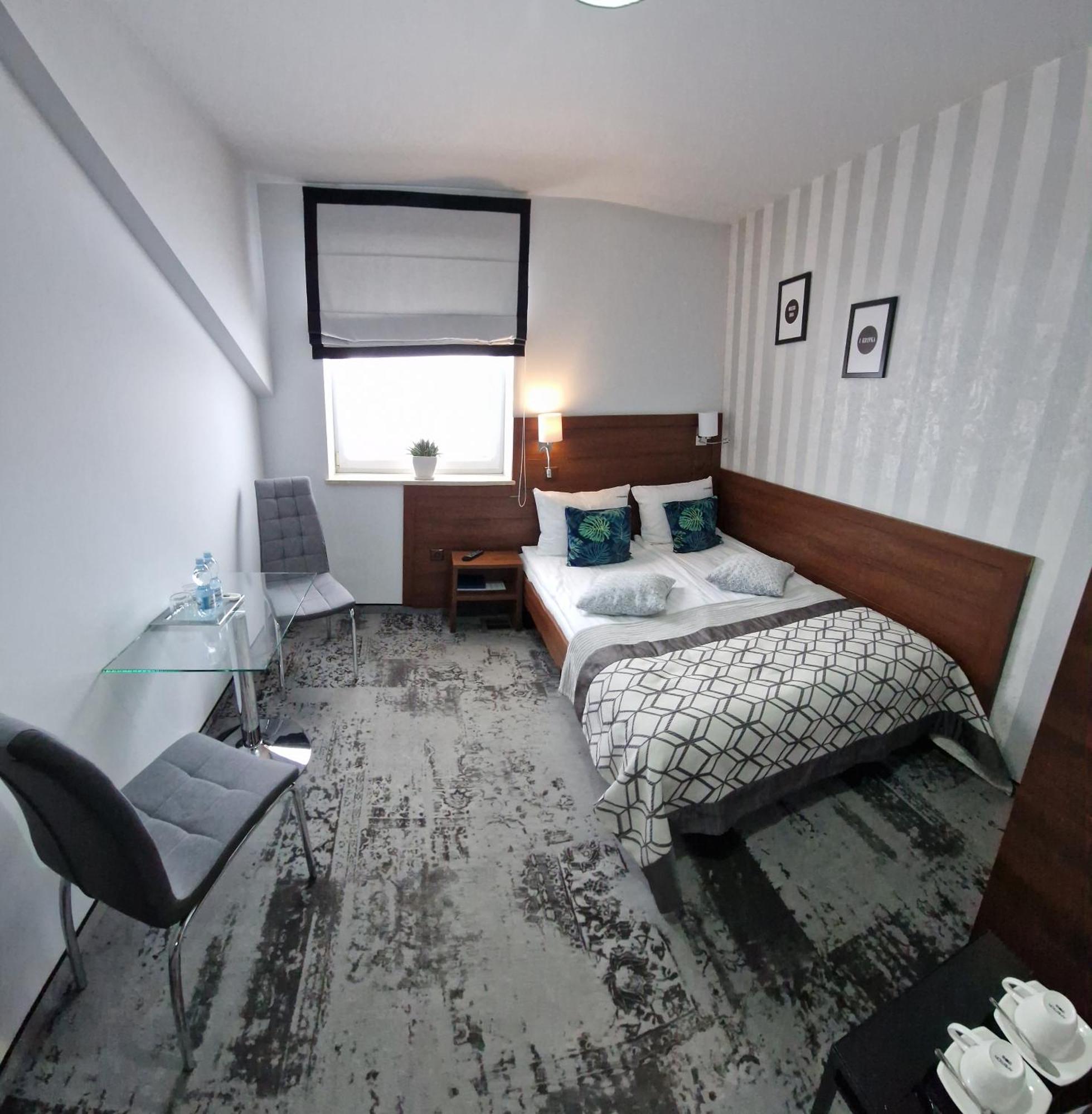 Hotel Cynamon à Nowy Sącz Extérieur photo