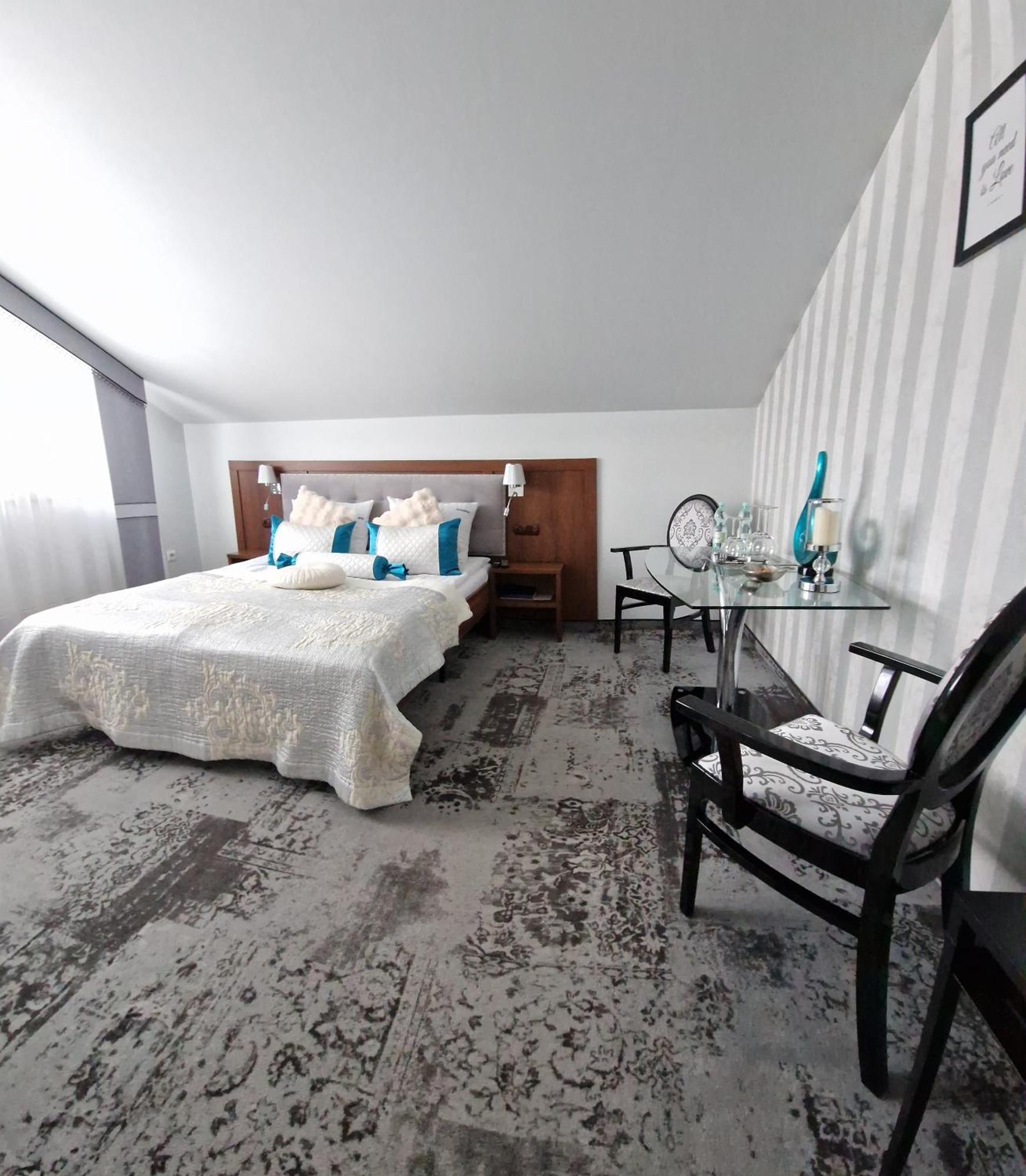 Hotel Cynamon à Nowy Sącz Extérieur photo